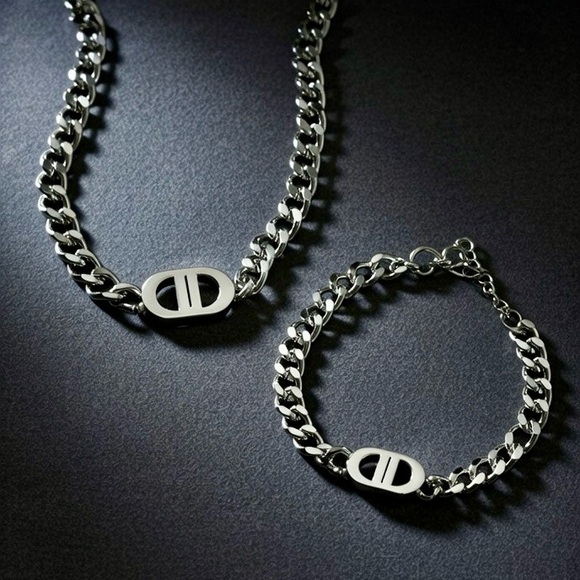 KC Chic Silver Necklace & Bracelet Bracelet Set ~ Never Worn “K18” - Picture 2 of 11